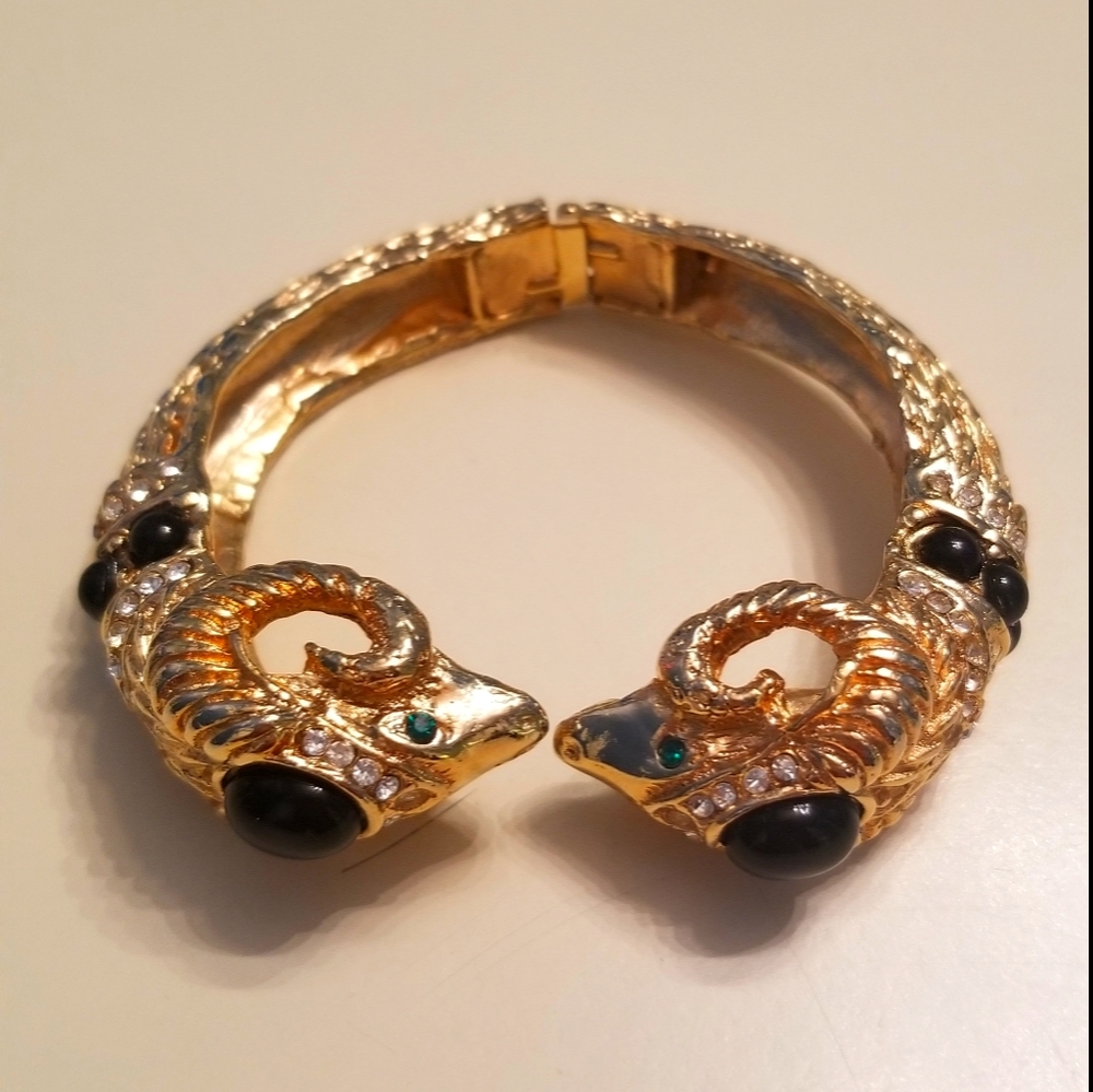 ⚜ Vintage Rams Head Hinged Bracelet ⚜